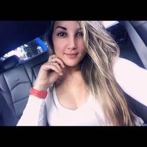 Meet your Posher, Leanne